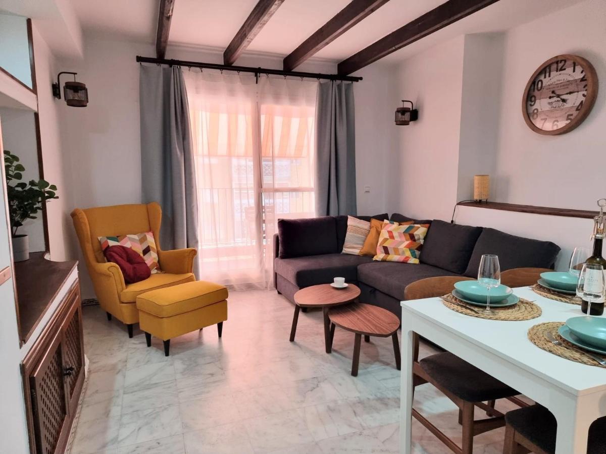 Apartment De Don Huberto, Locos