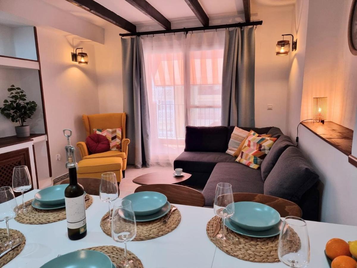 Apartment De Don Huberto, Locos