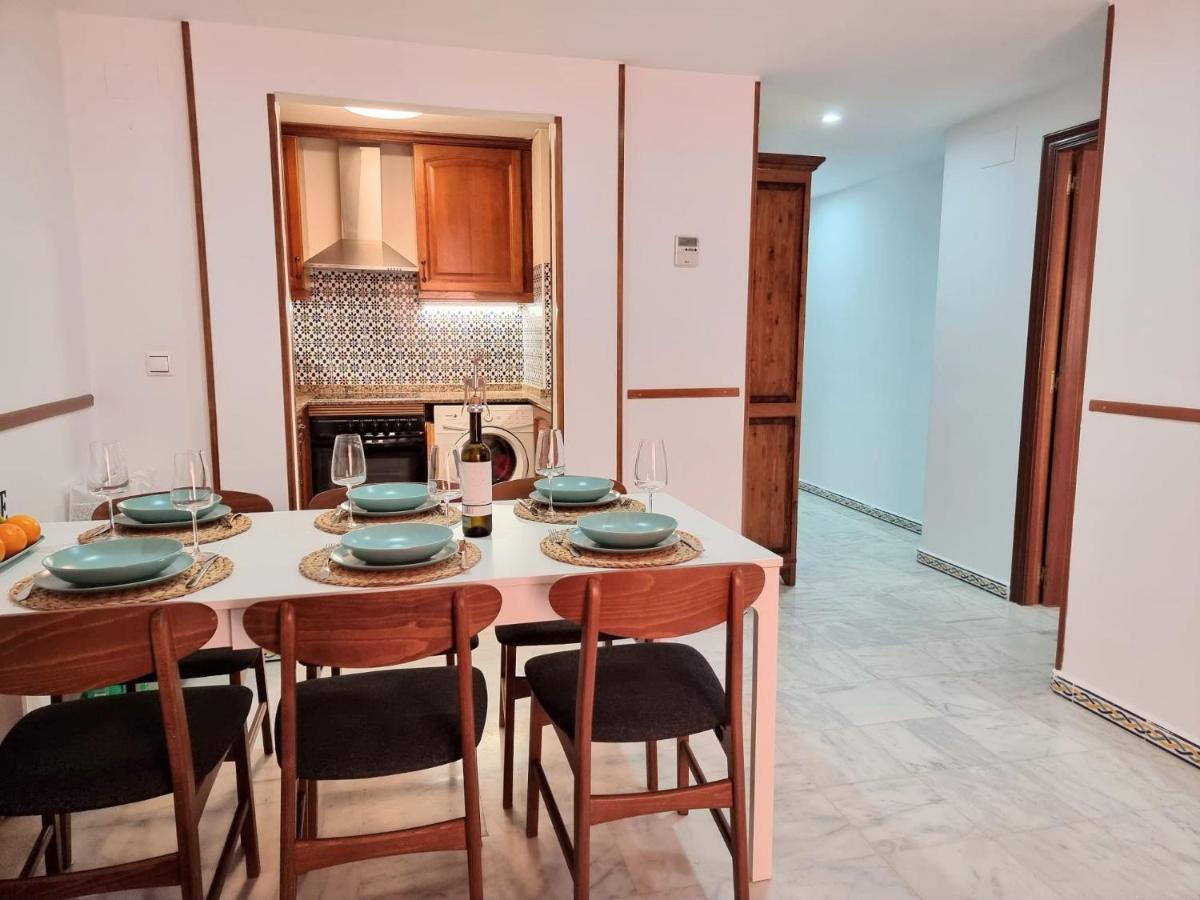 De Don Huberto, Locos Apartment *